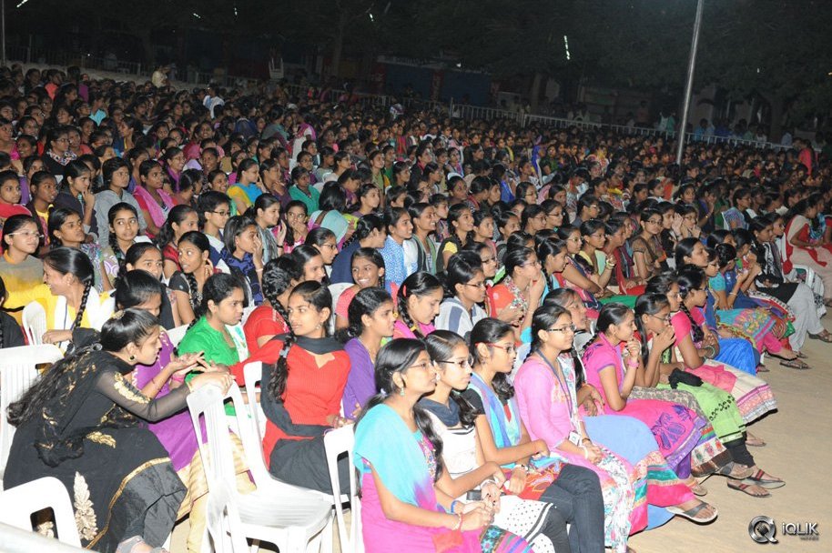 Kumari-21-F-Movie-Platinum-Disc-Function